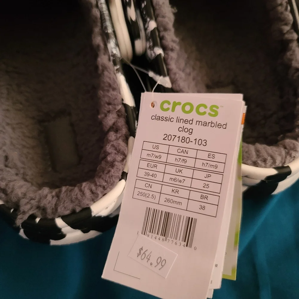 Crocs - Picture 8 of 14